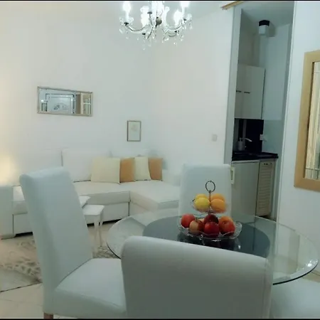 Villa Sarah Apartahotel